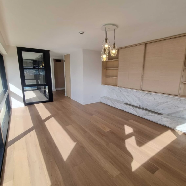 Timber Flooring – Straight Lay – Natural Brown